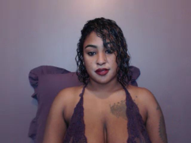Live sex webcam photo for Sexykayla137 #268995052