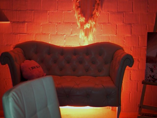 Live sex webcam photo for GloriaElmers #269002897