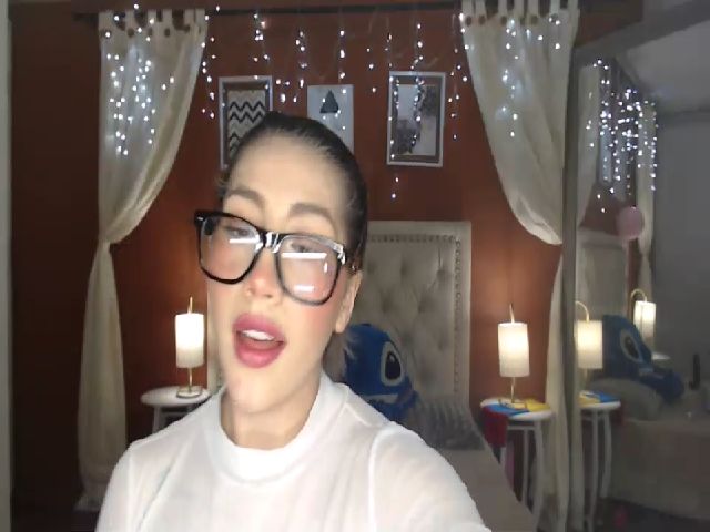 Live sex webcam photo for Vicky_Guzman #269001802