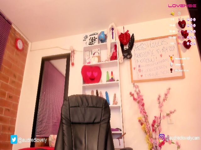 Live sex webcam photo for Audredlovely #268991467