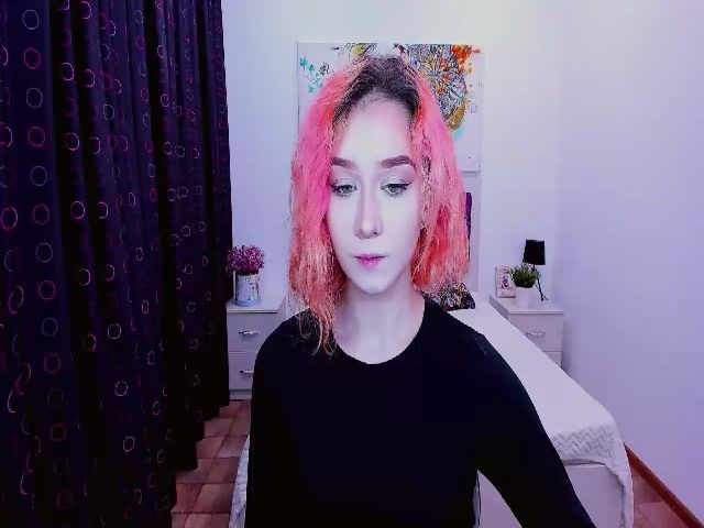 Live sex webcam photo for FionaClassy #269000569