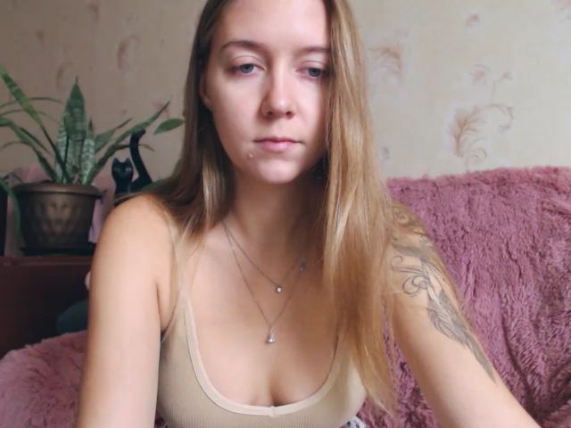 Live sex webcam photo for SylviaOneill #268997321