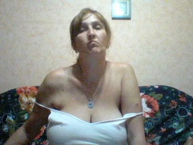 Live sex webcam photo for MssAngela #288008739