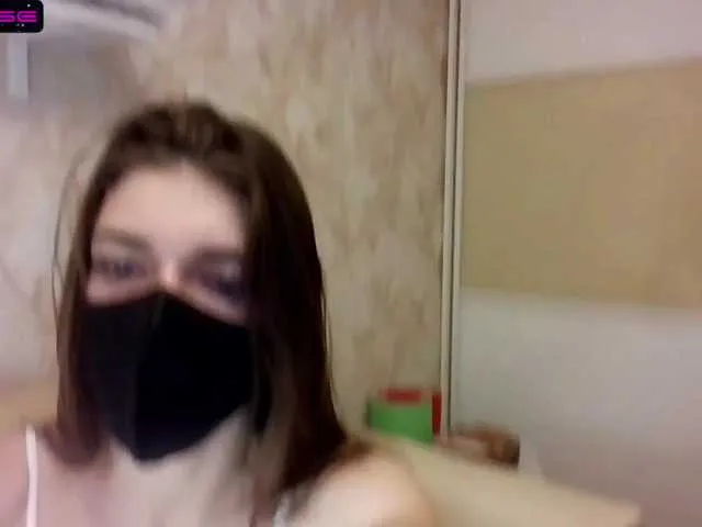Live sex webcam photo for Robin-02 #269003277