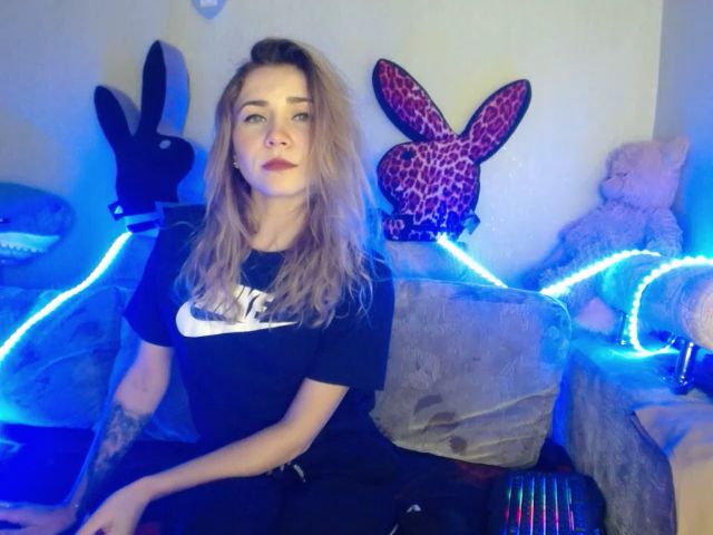 Live sex webcam photo for WendyMey #269002896