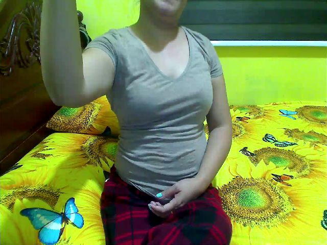 Live sex webcam photo for LiL_Spermaid #268997039