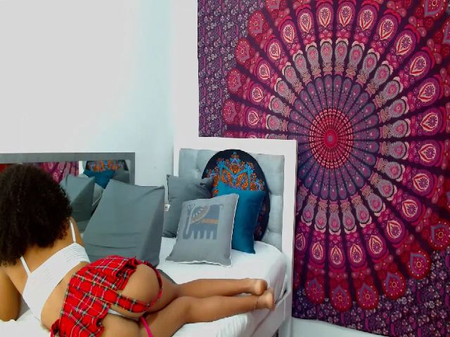 Live sex webcam photo for Sweet_ebony01 #269005737