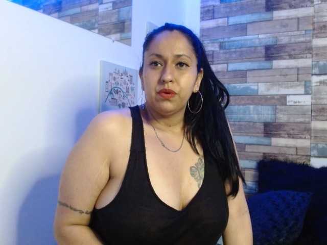 Live sex webcam photo for milenacambc #269004195