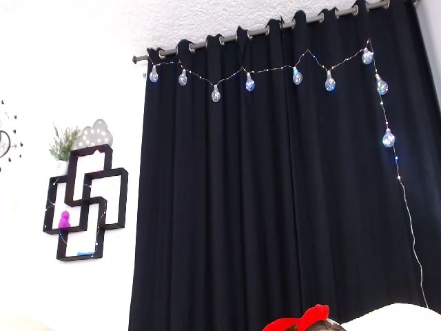 Live sex webcam photo for JENELOTIZZ #269007707