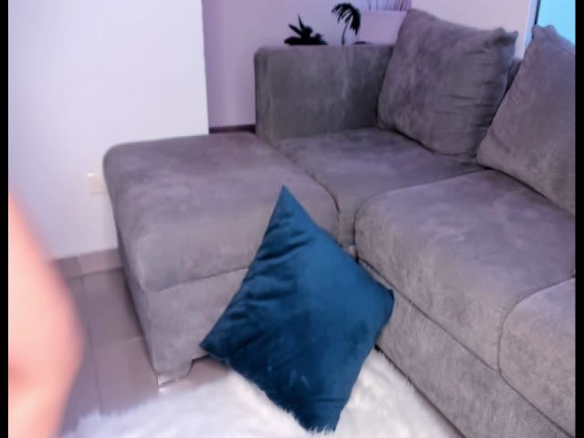 Live sex webcam photo for SaraStormm #269007816