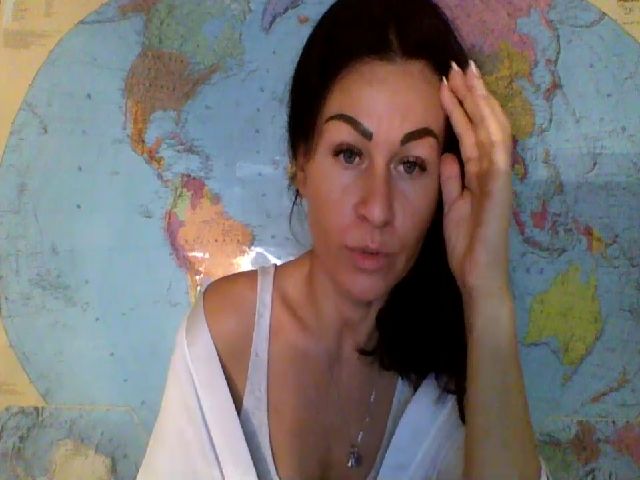 Live sex webcam photo for AngelaWayse #269001408