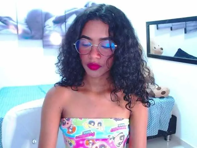 Live sex webcam photo for Anniemiss #269004728