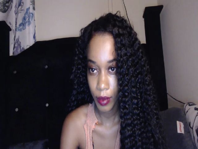 Live sex webcam photo for Enchantriss #268991062