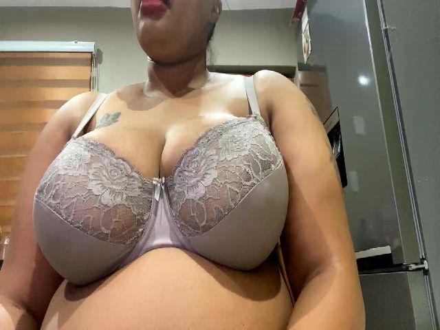 Live sex webcam photo for Sexylips79 #268992021