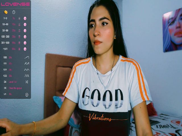 Live sex webcam photo for Emma_18x #269008195