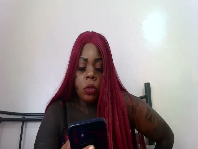 Live sex webcam photo for inkdchocolate #269001630