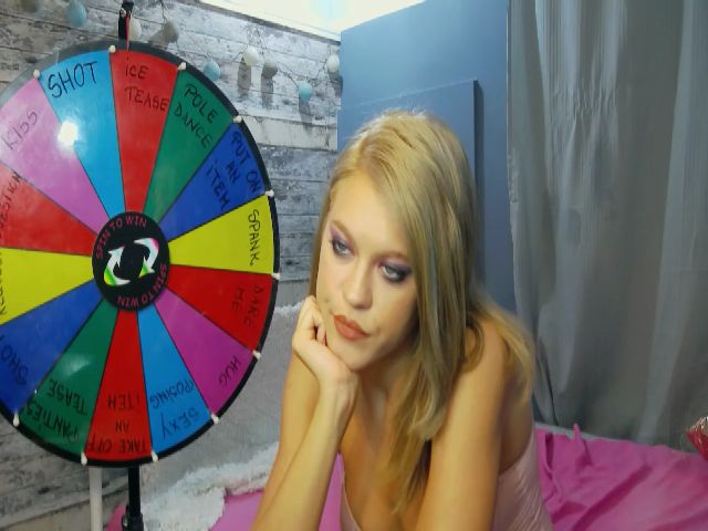 Live sex webcam photo for DesireeEmma #269001703