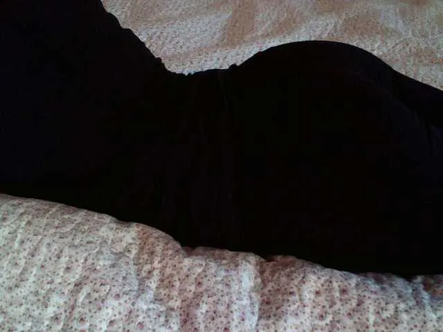 Live sex webcam photo for liZAAAZ #269016859