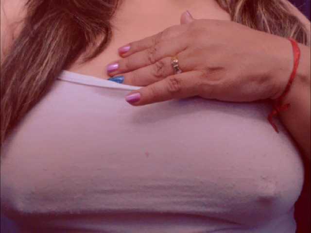 Live sex webcam photo for dirtywoman #269009818