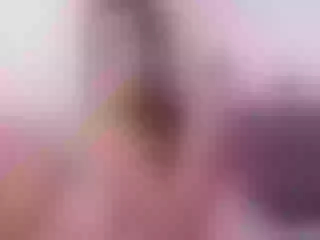 Live sex webcam photo for karinahotson1 #269021136
