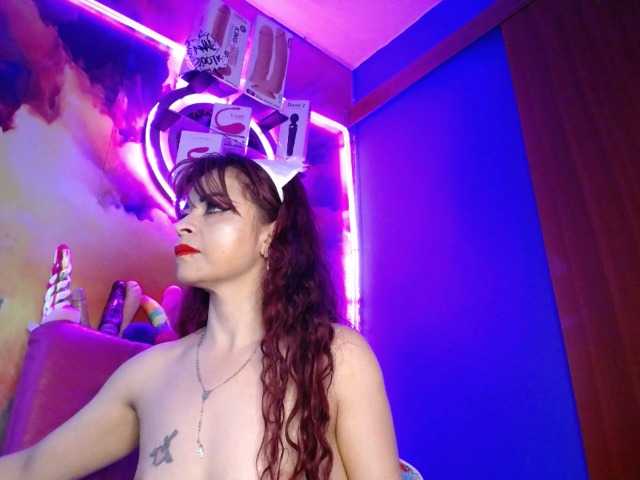 Live sex webcam photo for lucy-hot1 #269017226