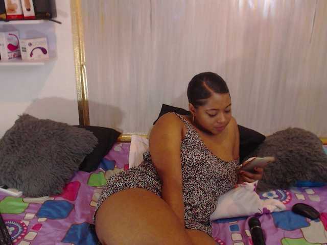 Live sex webcam photo for keiramiles #269013932