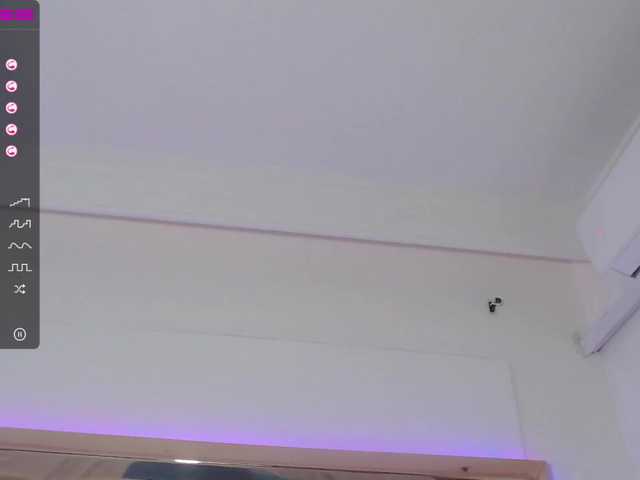 Live sex webcam photo for katysweett #269021230