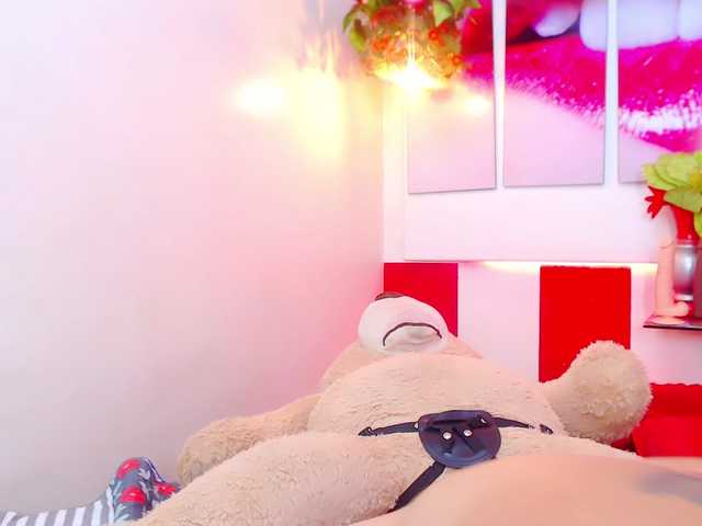 Live sex webcam photo for Cahiyaa #269017034