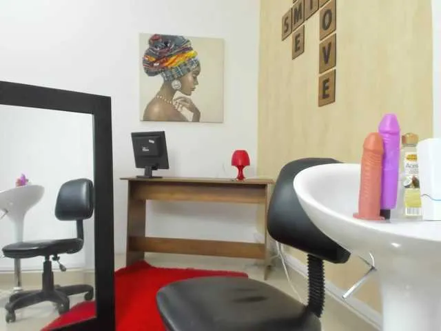 Live sex webcam photo for elensweet18 #269009587