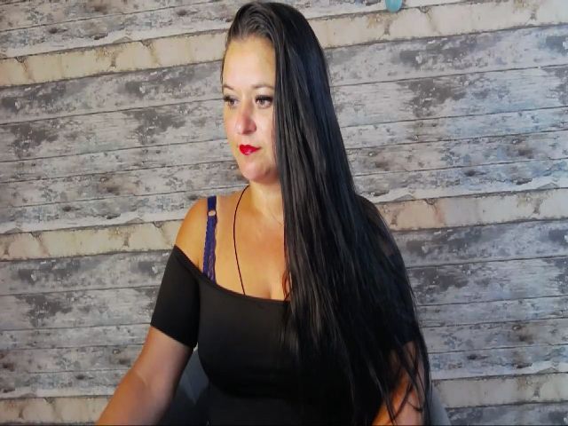 Live sex webcam photo for SensualCrissa #269012131