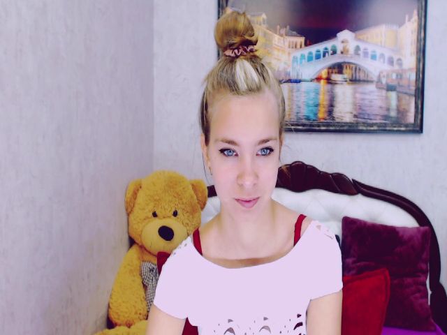 Live sex webcam photo for RossandaShy #269012164