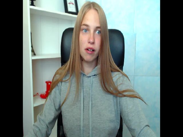 Live sex webcam photo for SshyTeen #269014129