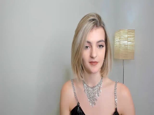 Live sex webcam photo for HelelGretta #269022974