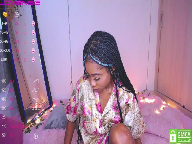 Live sex webcam photo for Aria_brown_ #269022388