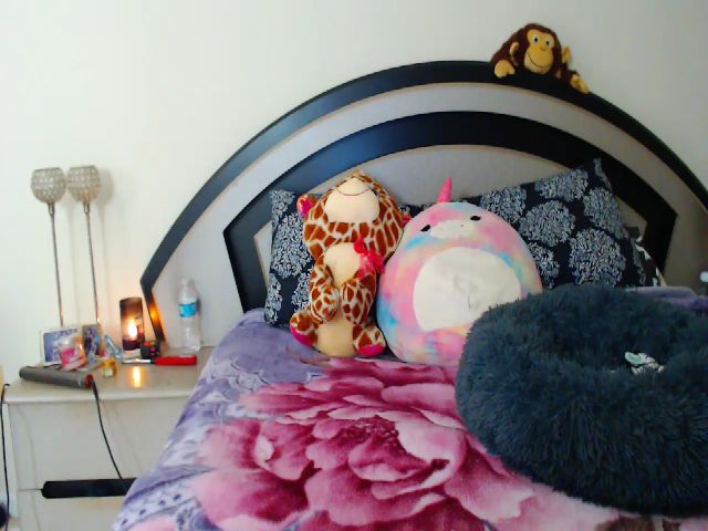 Live sex webcam photo for lyllla #269011040