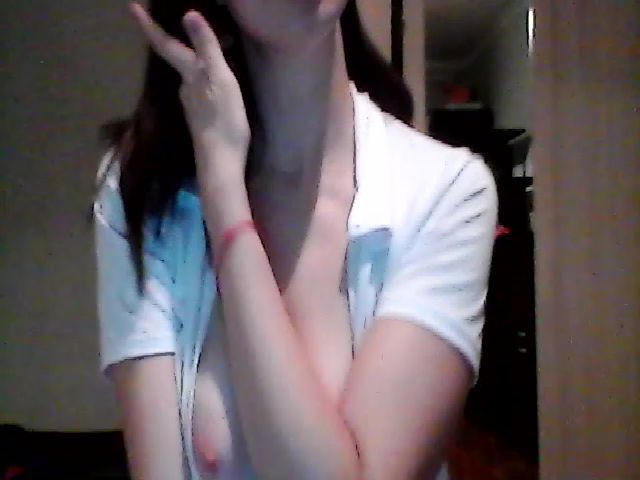 Live sex webcam photo for EmiliyaFoxy #269019832