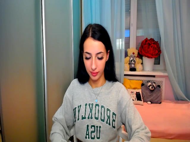 Live sex webcam photo for BruttieHot__ #269015899
