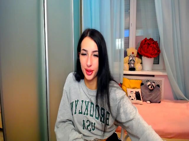Live sex webcam photo for BruttieHot__ #269016389