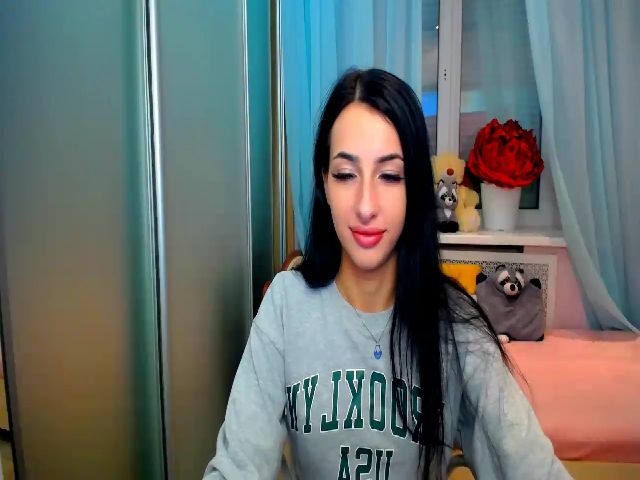 Live sex webcam photo for BruttieHot__ #269018649