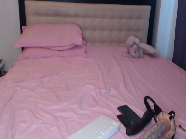 Live sex webcam photo for QueenMalika #269017667