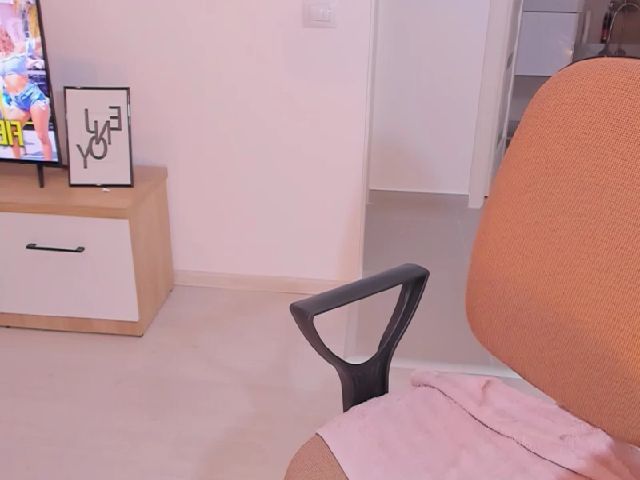 Live sex webcam photo for Babette69 #269017774