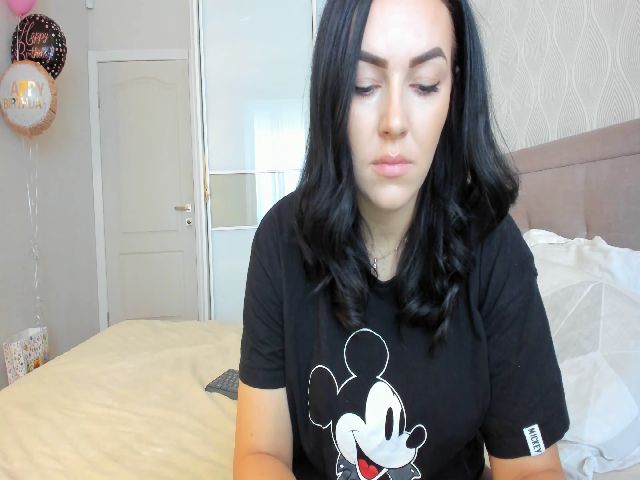 Live sex webcam photo for MissNelly_ #269015004