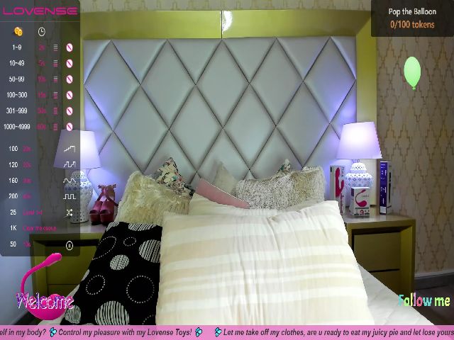 Live sex webcam photo for HollyTegan #269016047