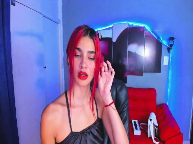 Live sex webcam photo for Anastasia_180 #269014403