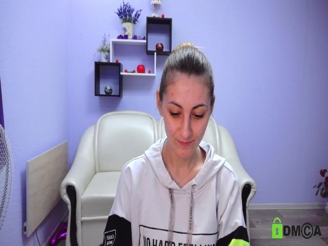 Live sex webcam photo for Tifany_Flin #269016316