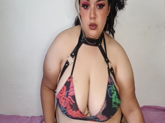 Live sex webcam photo for ChubbieCandy #269015245