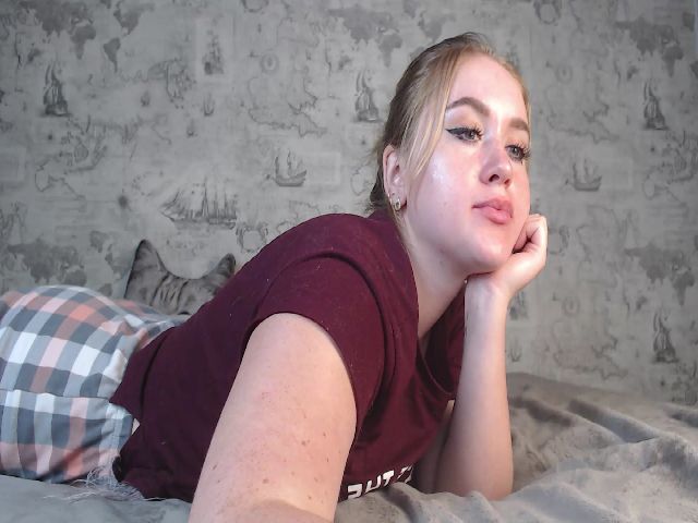 Live sex webcam photo for AliceSunAn #269024408