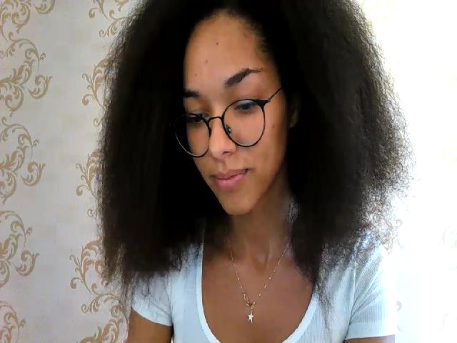 Live sex webcam photo for Carmel_Dee #269017980