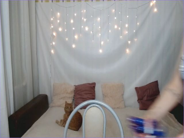 Live sex webcam photo for Aidra__Foxxx #269010330