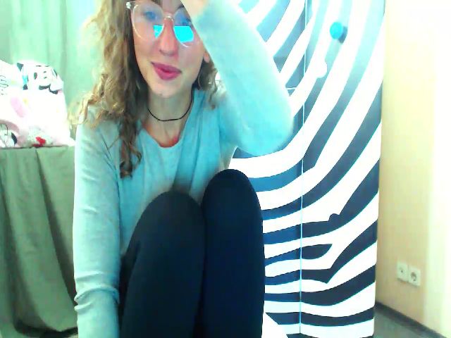 Live sex webcam photo for HeartGirl #269017650